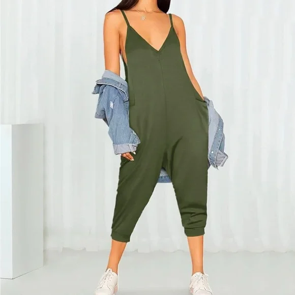 NWT Overalls Jumpsuits Loose Sleeveless Adjustable Spaghetti Strap Wide Leg Long - Picture 2 of 7